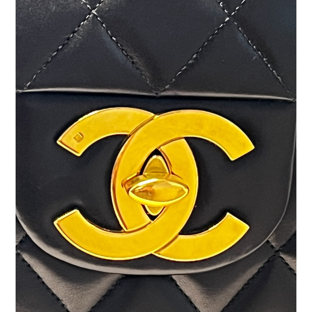 Chanel Vintage Jumbo Maxi Flap Lambskin Black with gold hardware